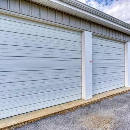 Facility photo: //images.sparefoot.com/medium/2460226a3ebf5b6ac11.jpg