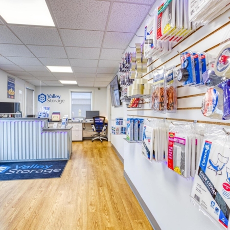 Facility photo: //images.sparefoot.com/medium/2460236a42c523a29fb.jpg