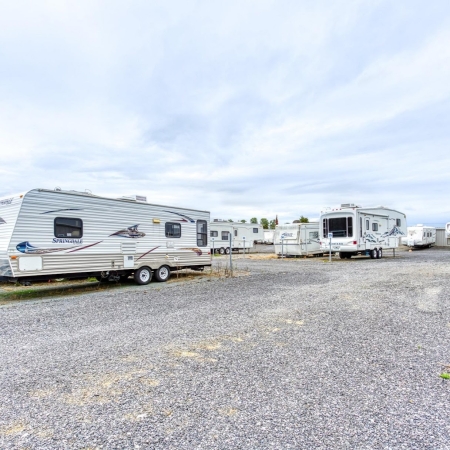 Facility photo: //images.sparefoot.com/medium/2460236a42c525e33da.jpg