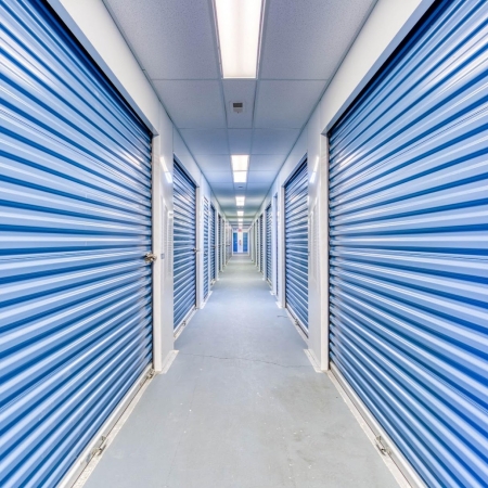 Facility photo: //images.sparefoot.com/medium/2460236a42c52a3d6a2.jpg