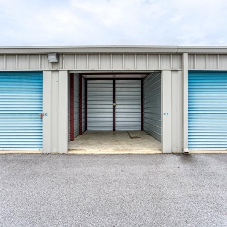 Facility photo: //images.sparefoot.com/medium/2460236a42c52b47c72.jpg