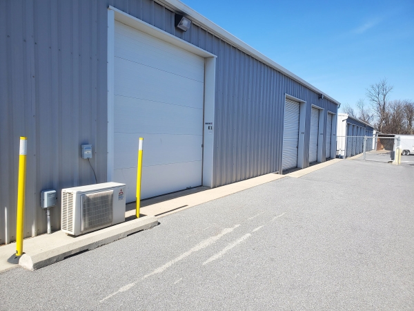 Facility photo: //images.sparefoot.com/medium/2460256a569209e0c37.jpg