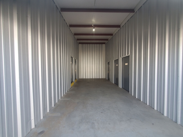 Facility photo: //images.sparefoot.com/medium/2460256a56920b36b3a.jpg