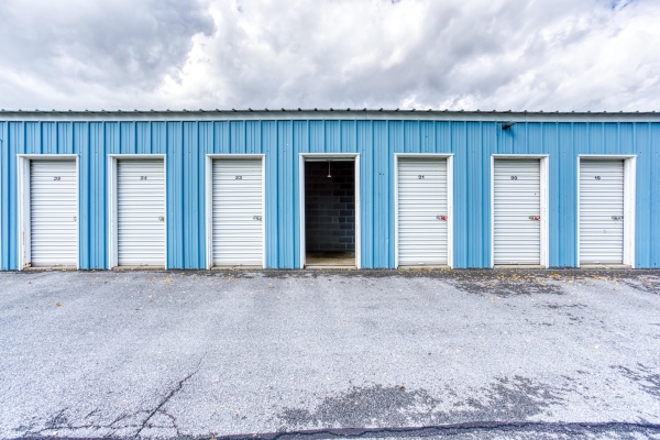 Facility photo: //images.sparefoot.com/medium/2460266a4673e0e5b6e.jpg