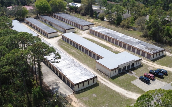Facility photo: //images.sparefoot.com/medium/2460386a39528f5dccb.jpg