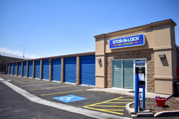 Facility photo: //images.sparefoot.com/medium/2460856a3add5dcdf06.jpg