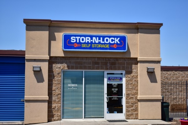 Facility photo: //images.sparefoot.com/medium/2460856a3add600aad8.jpg