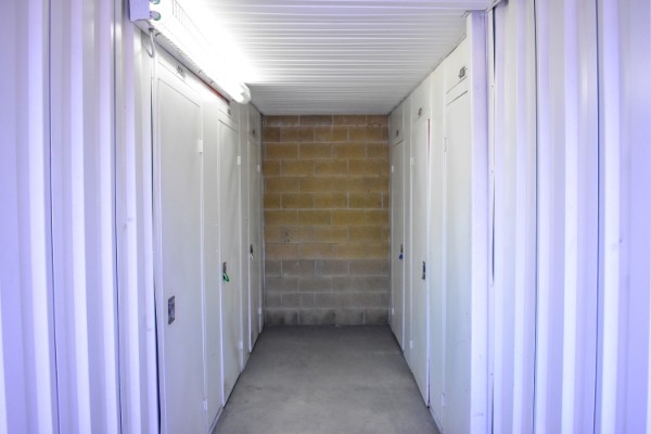 Facility photo: //images.sparefoot.com/medium/2460856a3add6cd5381.jpg