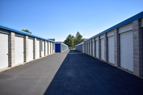 Facility photo: //images.sparefoot.com/medium/2460906a3af00fc4399.jpg