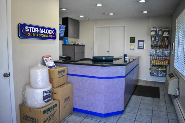 Facility photo: //images.sparefoot.com/medium/2460906a3af01399959.jpg