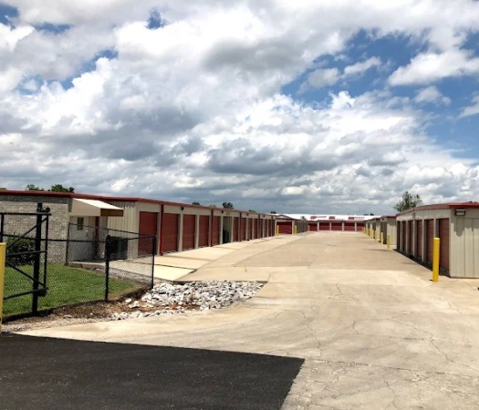 Facility photo: //images.sparefoot.com/medium/2460976a3d7e1acc5aa.jpg