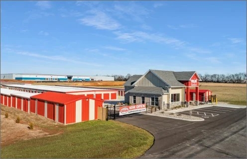 Facility photo: //images.sparefoot.com/medium/2460986a3d7f0e28257.jpg