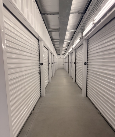 Facility photo: //images.sparefoot.com/medium/2460986a3d7f888f8f3.jpeg