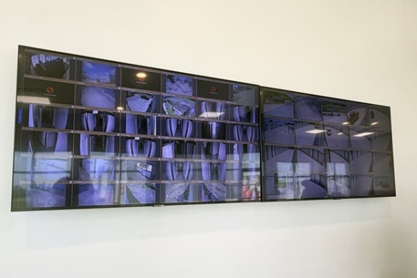 Facility photo: //images.sparefoot.com/medium/2461016a58d8bcd6433.jpg