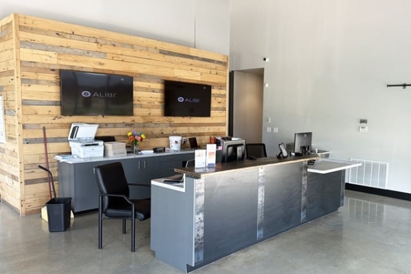 Facility photo: //images.sparefoot.com/medium/2461026a45120ac8bd4.jpg