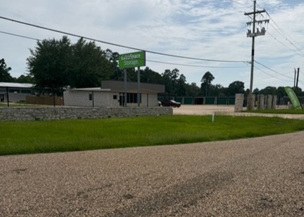 Facility photo: //images.sparefoot.com/medium/2461346a4501b896629.jpg