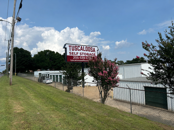 Facility photo: //images.sparefoot.com/medium/2461546a42e4aabf1ce.png