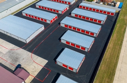 Facility photo: //images.sparefoot.com/medium/2461576a42d39c510c1.jpeg