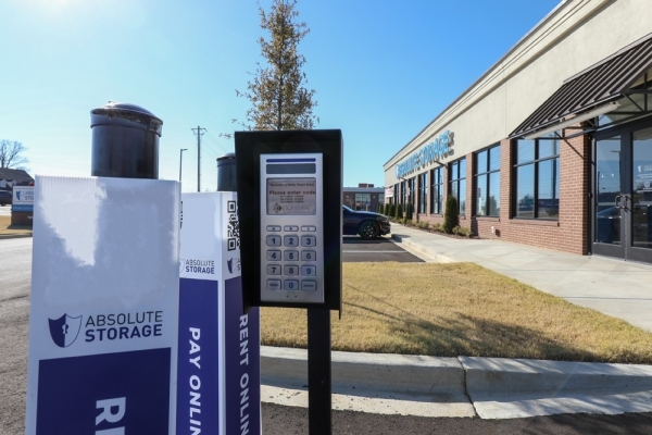 Facility photo: //images.sparefoot.com/medium/2461626a42e3e5282bd.jpg