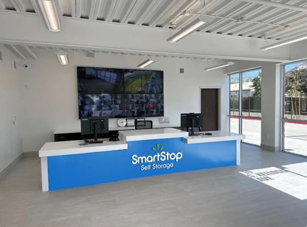 Facility photo: //images.sparefoot.com/medium/2461816a46b67ca720e.jpg