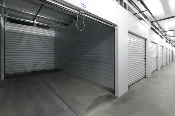 Facility photo: //images.sparefoot.com/medium/2462326a56c3443980c.jpg