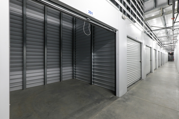 Facility photo: //images.sparefoot.com/medium/2462326a56c3477b72d.jpg