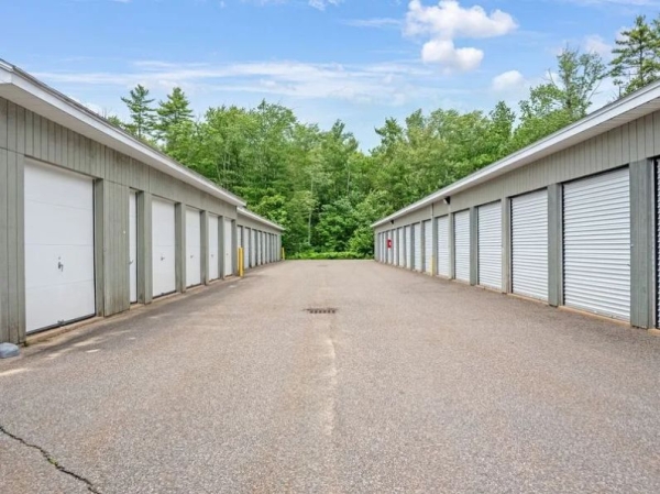 Facility photo: //images.sparefoot.com/medium/2462466a55197746f42.jpg