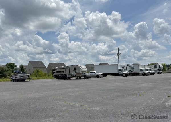 Facility photo: //images.sparefoot.com/medium/2462716a574070b6f82.jpg