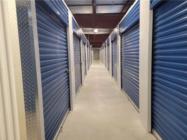 Facility photo: //images.sparefoot.com/medium/2462786a552ceb99a51.png