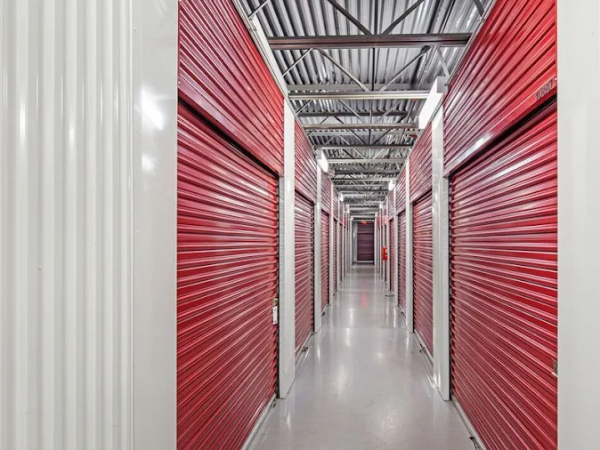 Facility photo: //images.sparefoot.com/medium/2462786a552ced17289.png