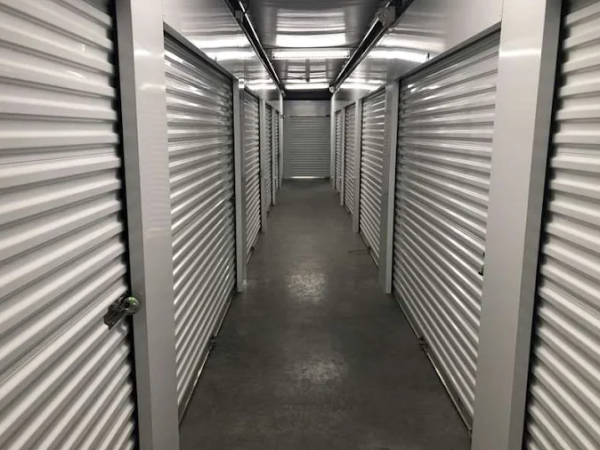 Facility photo: //images.sparefoot.com/medium/2462836a5780bc0aea8.png