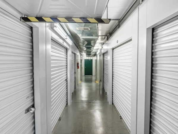 Facility photo: //images.sparefoot.com/medium/2462936a5777f337487.png
