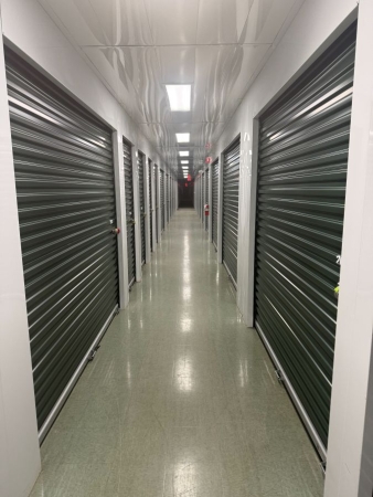 Facility photo: //images.sparefoot.com/medium/2463076a579952500bf.jpg