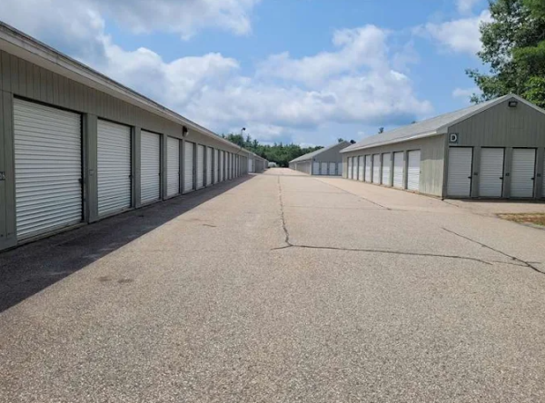 Facility photo: //images.sparefoot.com/medium/2463306a579b0046815.png