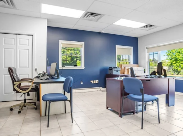 Facility photo: //images.sparefoot.com/medium/2463306a579b058dea4.png