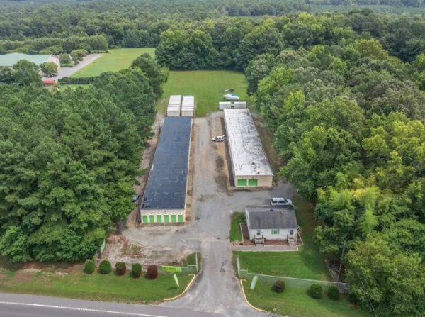 Facility photo: //images.sparefoot.com/medium/2463356a57c8fb6acbb.png