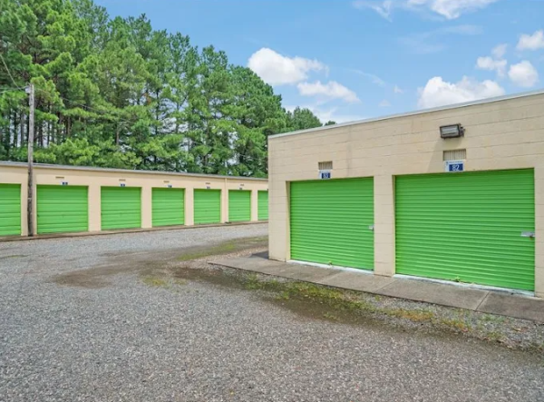 Facility photo: //images.sparefoot.com/medium/2463356a57c8fe05caf.png