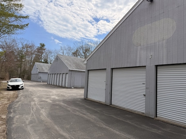 Facility photo: //images.sparefoot.com/medium/2463416a554fdf9095e.jpg