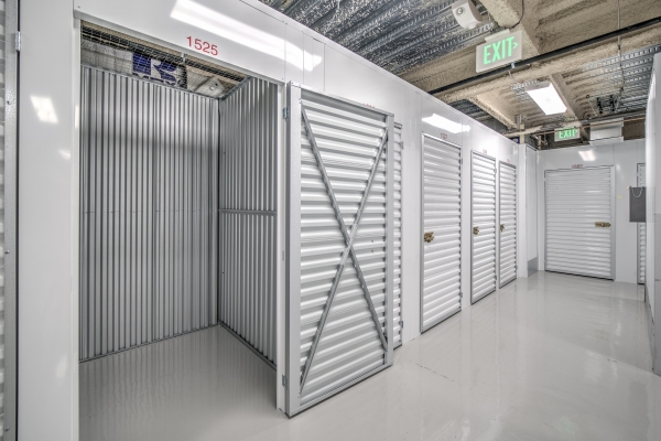 Facility photo: //images.sparefoot.com/medium/2464176a5a4fdd38cbc.jpg