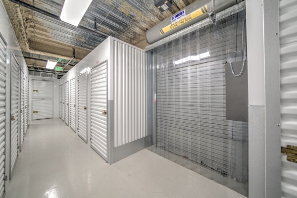Facility photo: //images.sparefoot.com/medium/2464176a5a4fe232d80.jpg