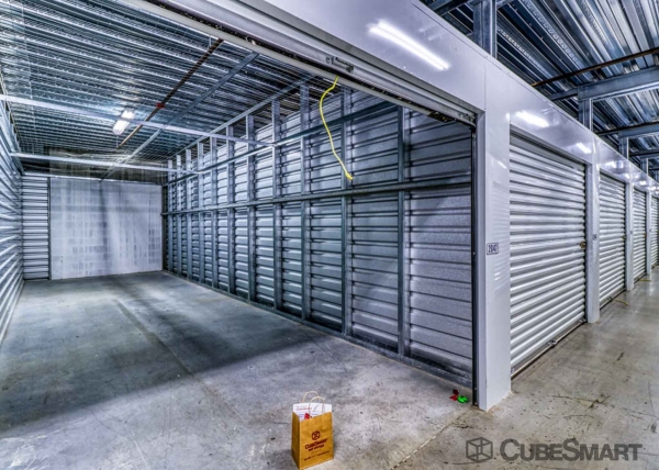 Facility photo: //images.sparefoot.com/medium/36932686f6e9fbd31c.jpg