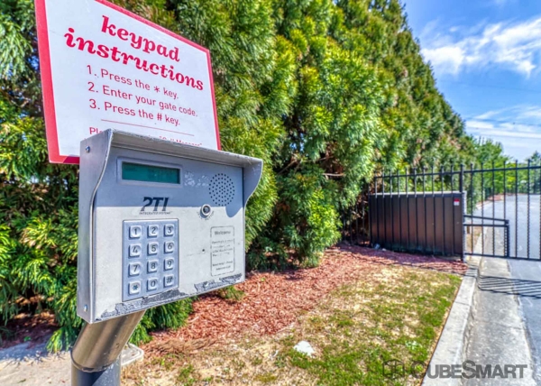 Facility photo: //images.sparefoot.com/medium/3693268b00aa379671.jpg