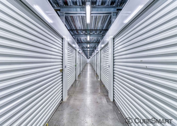 Facility photo: //images.sparefoot.com/medium/36932698456dd2cdbb.jpg