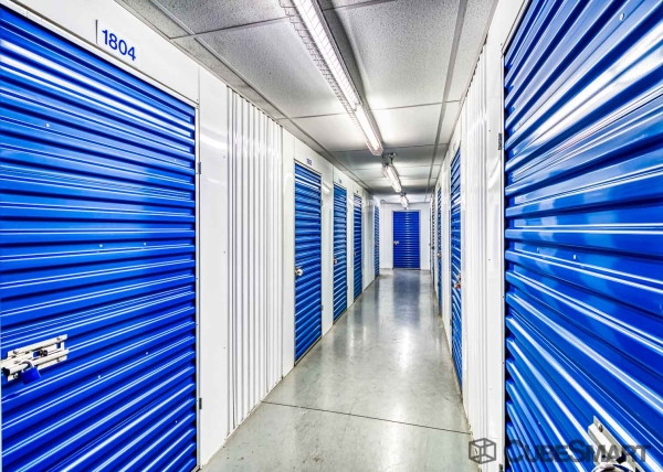 Facility photo: //images.sparefoot.com/medium/3697169f5b6c7dae7e.jpg