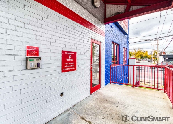 Storage Units at CubeSmart Self Storage - Queens - 122-20 Merrick Blvd - 122-20 Merrick Blvd