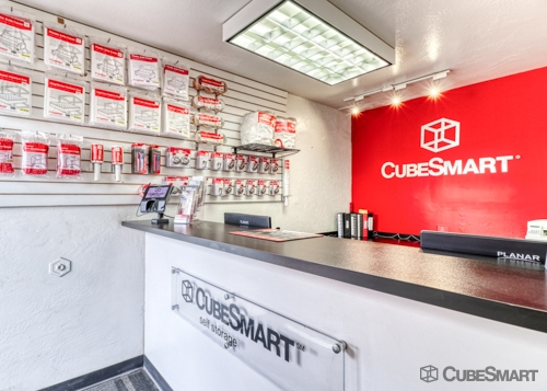 Storage Units at CubeSmart Self Storage - Chandler - 480 S Arizona Ave - 480 S Arizona Ave