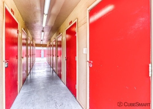 Storage Units at CubeSmart Self Storage - Chandler - 480 S Arizona Ave - 480 S Arizona Ave