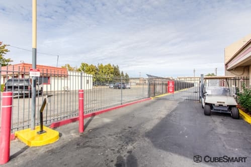 Storage Units at CubeSmart Self Storage - Sacramento - 7245 55th St - 7245 55th St