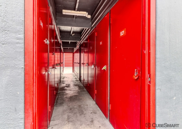 Storage Units at CubeSmart Self Storage - Sacramento - 7245 55th St - 7245 55th St