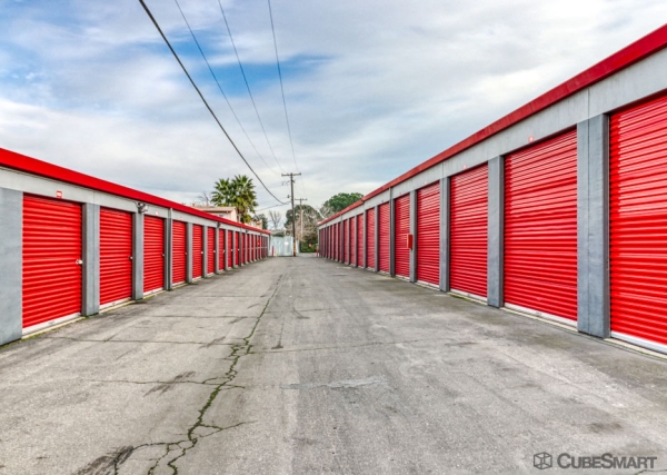 Storage Units at CubeSmart Self Storage - Sacramento - 7245 55th St - 7245 55th St